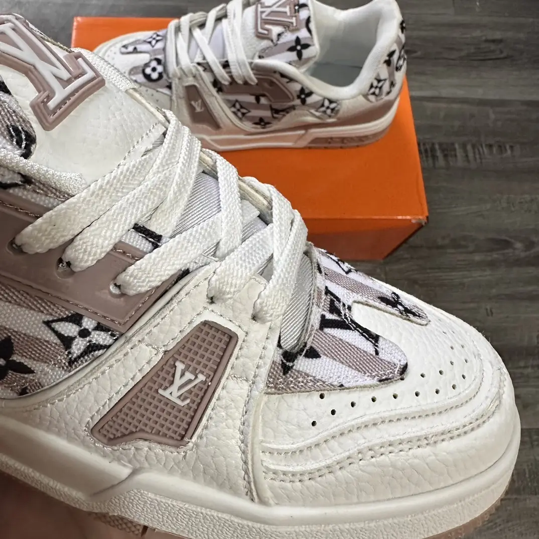 V2652-265.5💴40.88$LV gallery