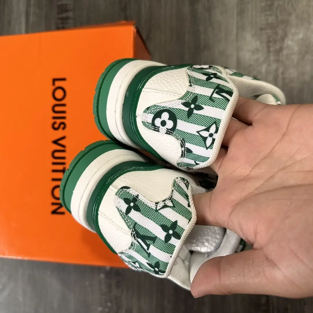 V2652-265.5💴40.88$LV gallery