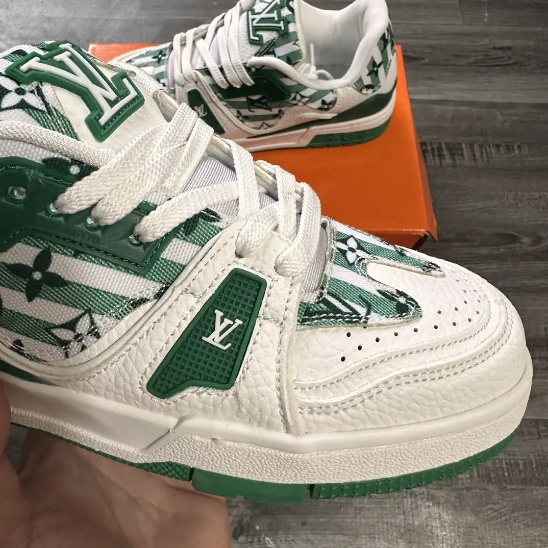 V2652-265.5💴40.88$LV gallery