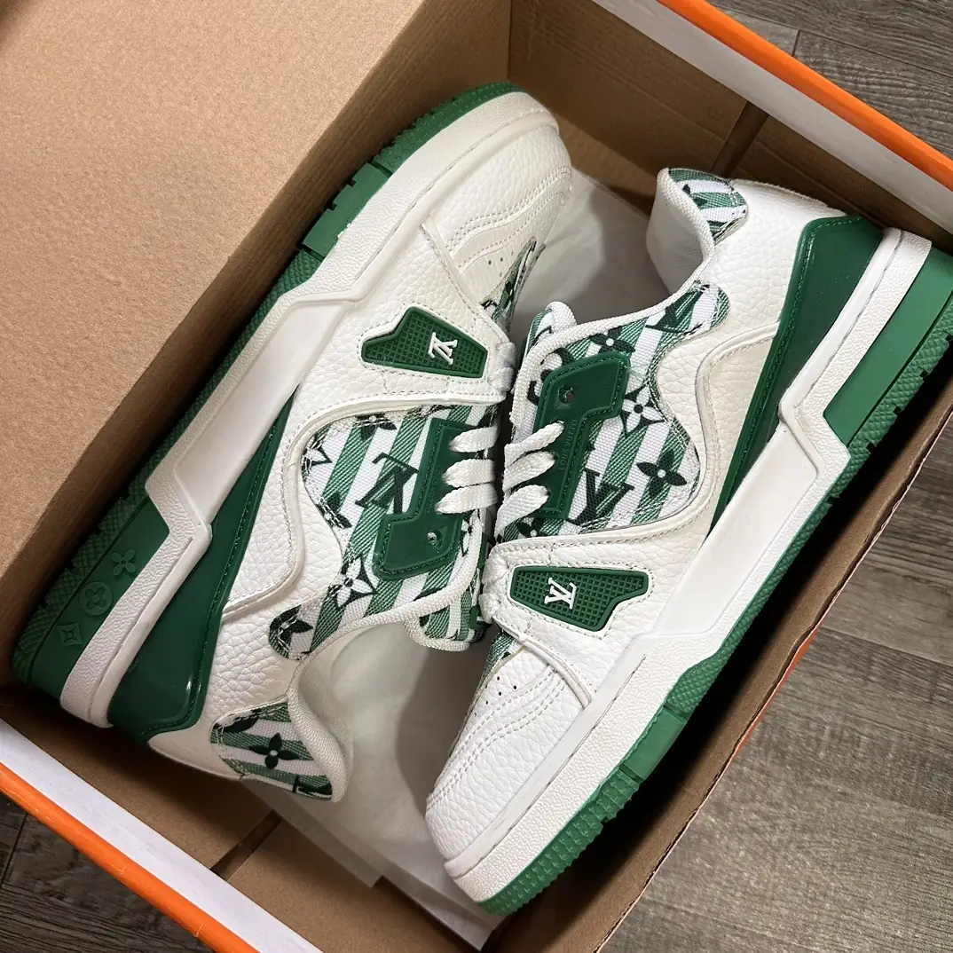 V2652-265.5💴40.88$LV gallery