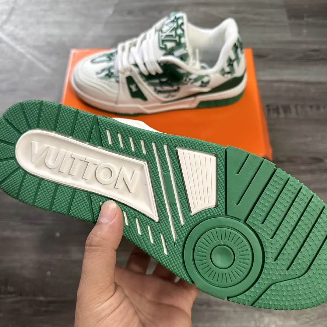 V2652-265.5💴40.88$LV gallery