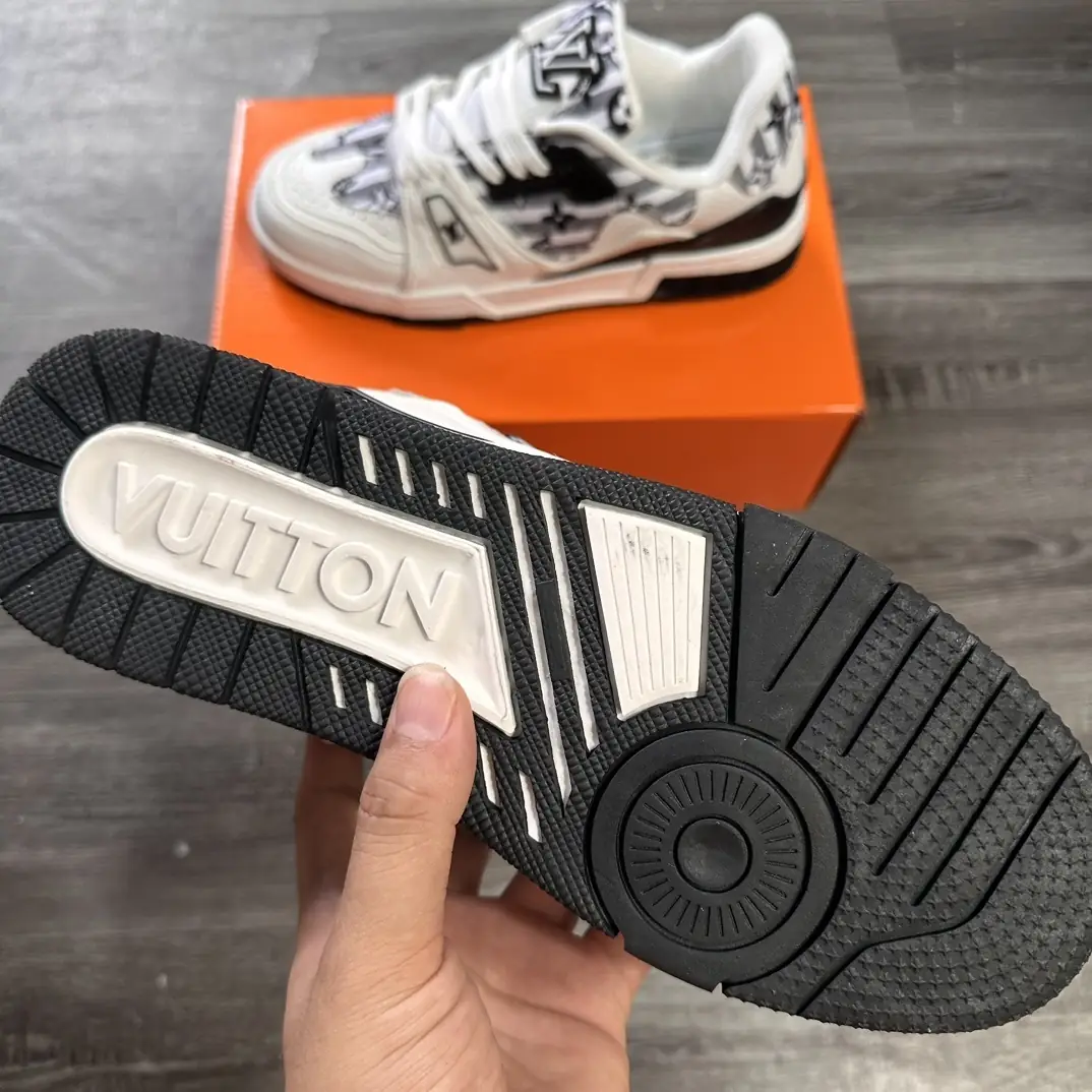 V2652-265.5💴40.88$LV gallery