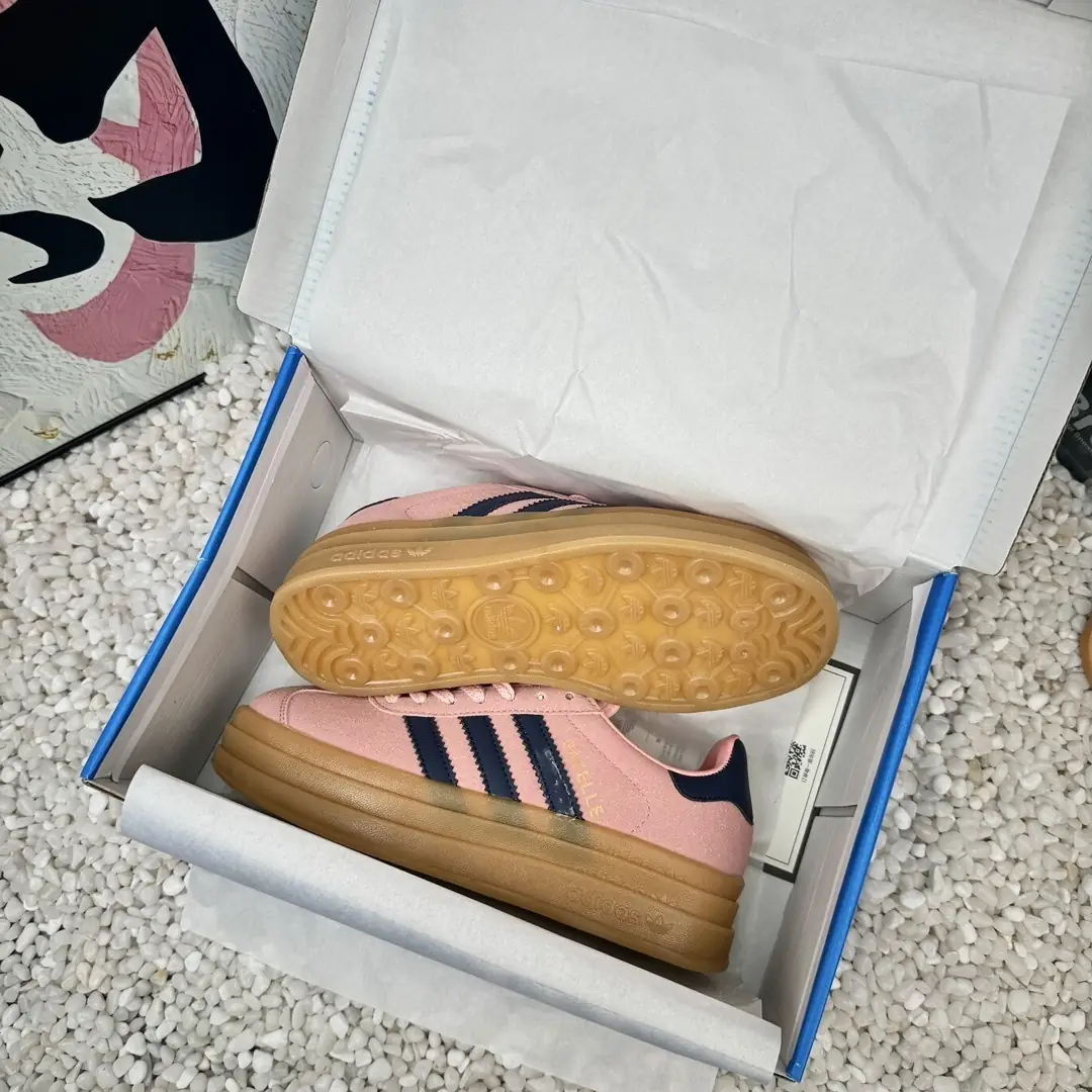 V2755-230.8💴36.06$adidas gallery