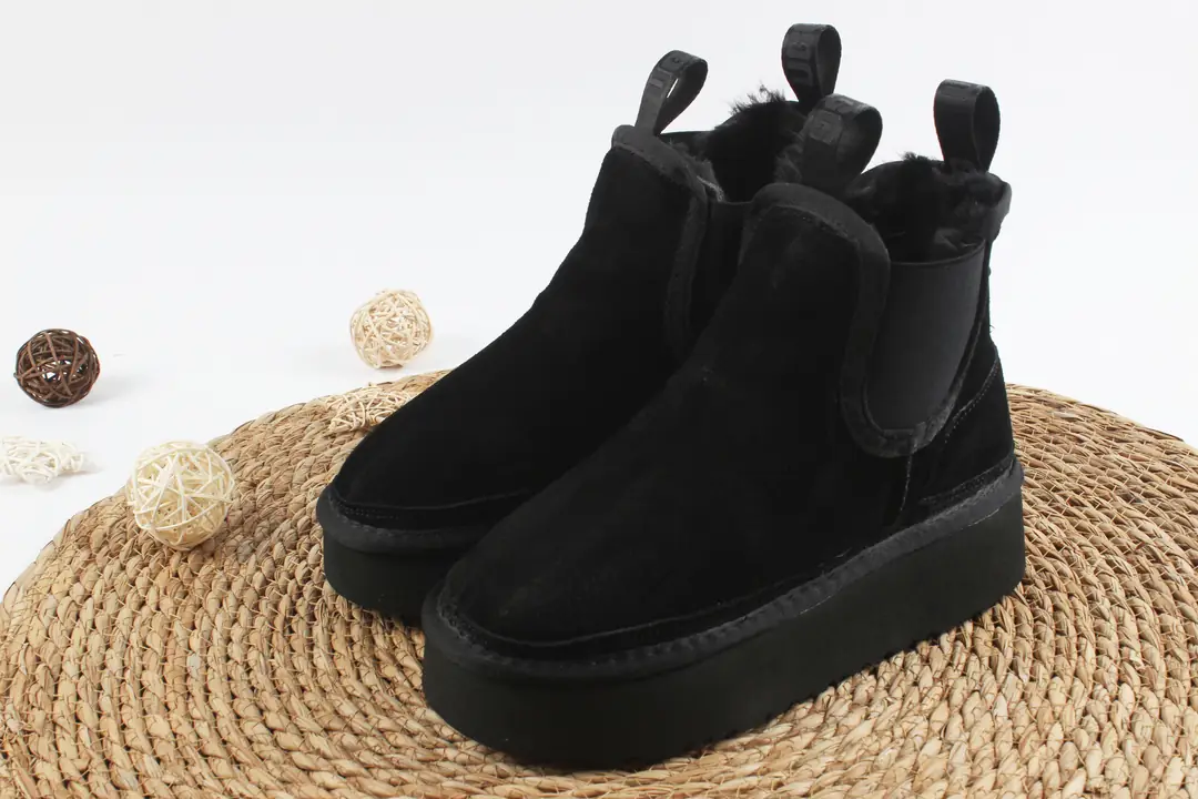 V2831-381.6💴58.11$UGG gallery