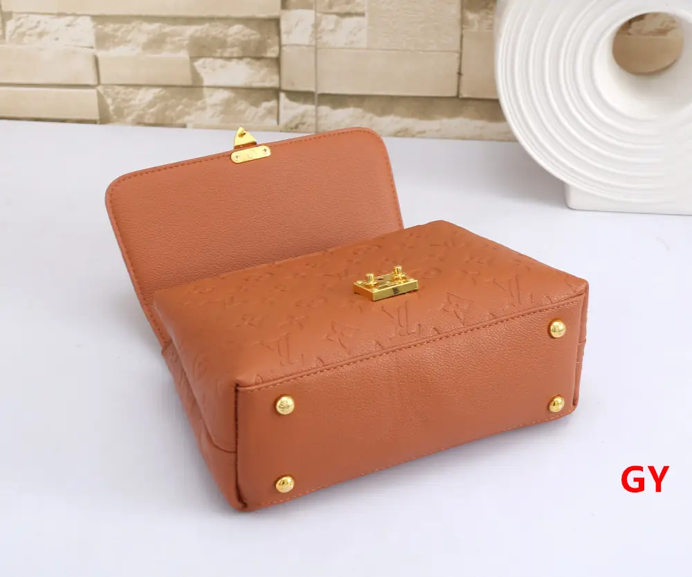 V2838-229💴36$LV gallery