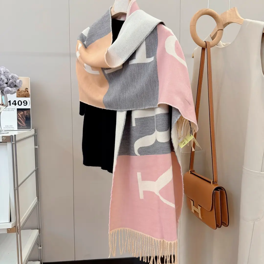 V2916-💴28.88$BURBERRY gallery