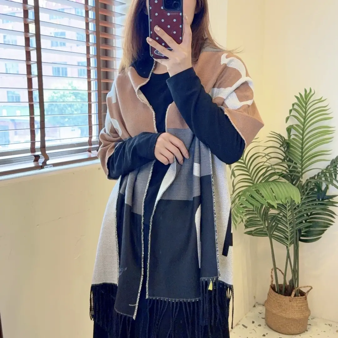 V2916-💴28.88$BURBERRY gallery