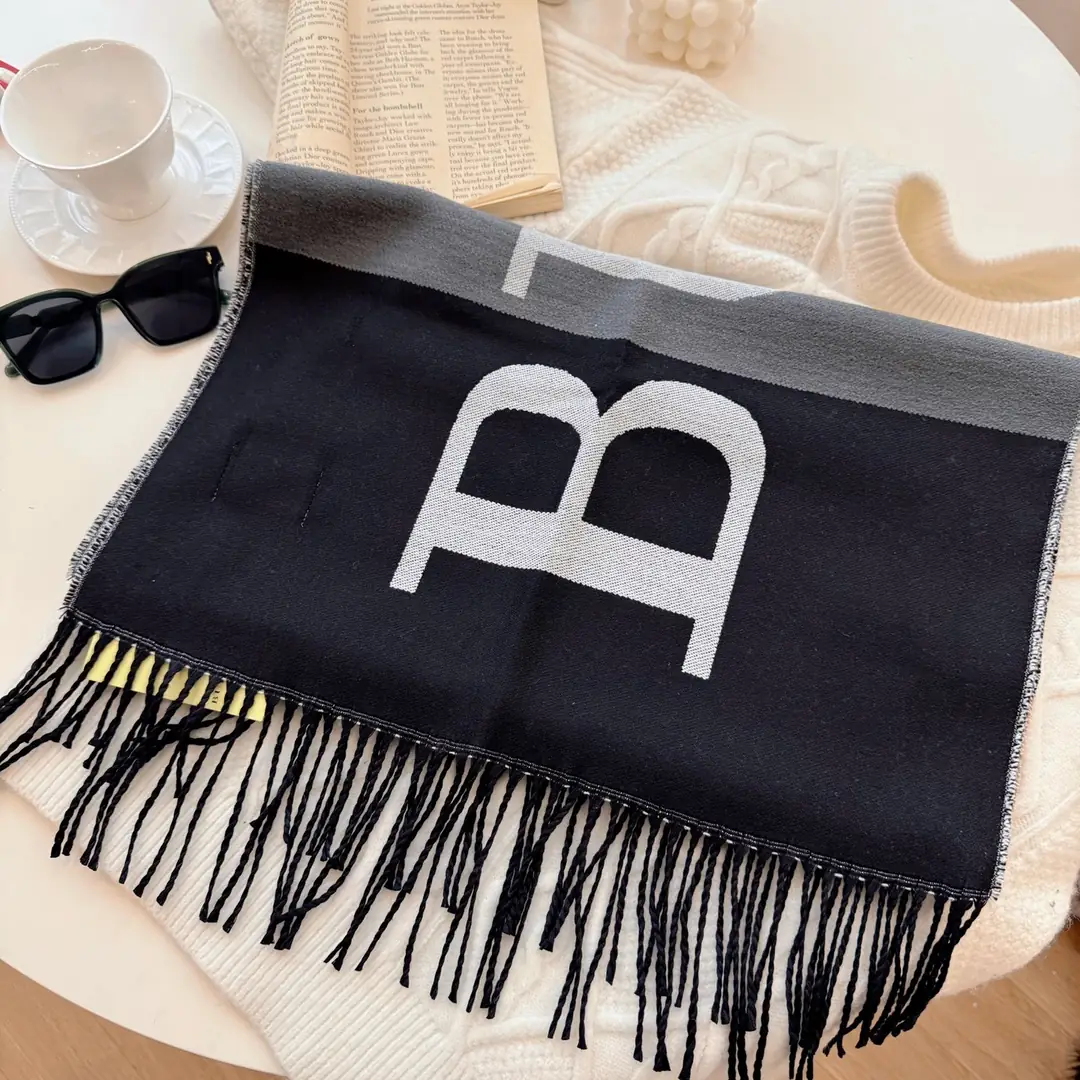 V2916-💴28.88$BURBERRY gallery