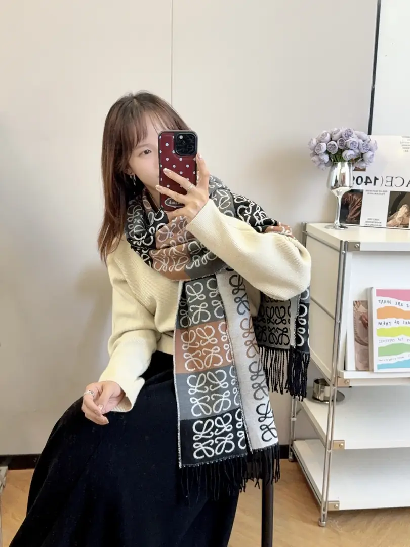 V2921-💴29.33$LOEWE gallery