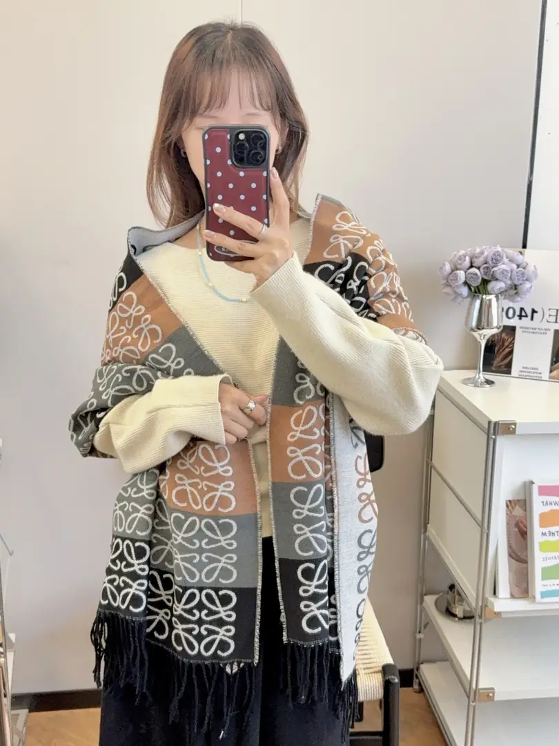 V2921-💴29.33$LOEWE gallery