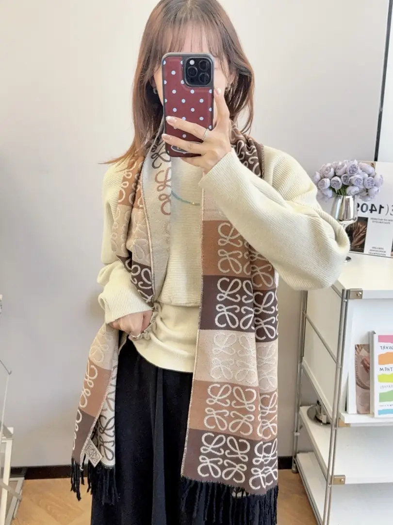 V2921-💴29.33$LOEWE gallery