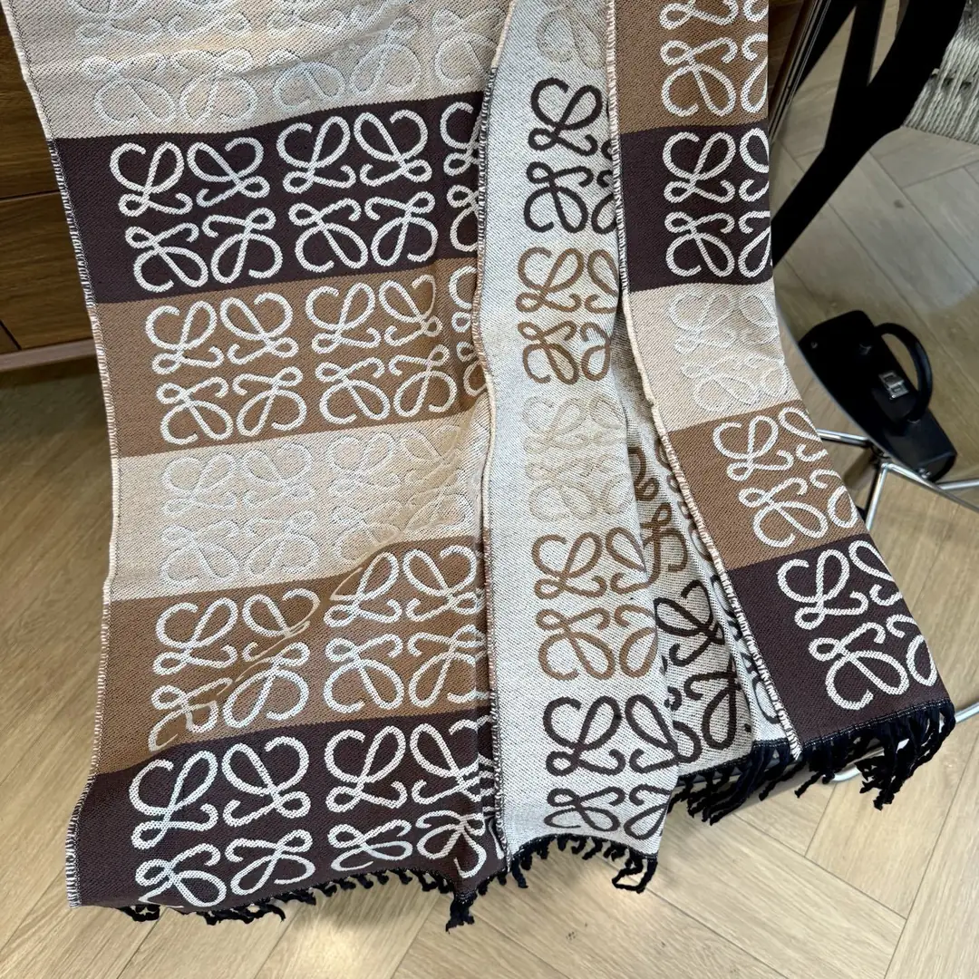 V2921-💴29.33$LOEWE gallery