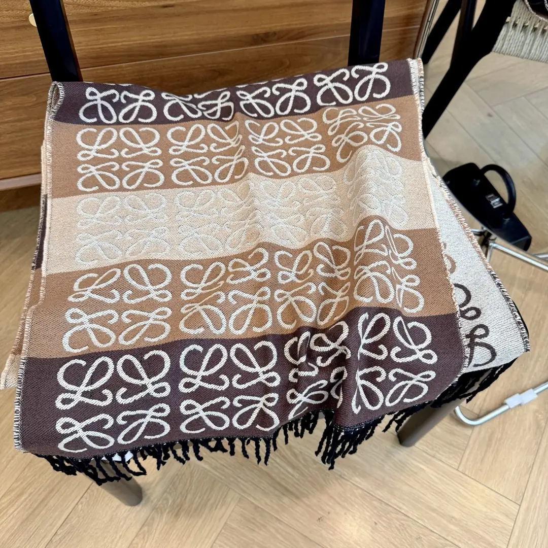 V2921-💴29.33$LOEWE gallery