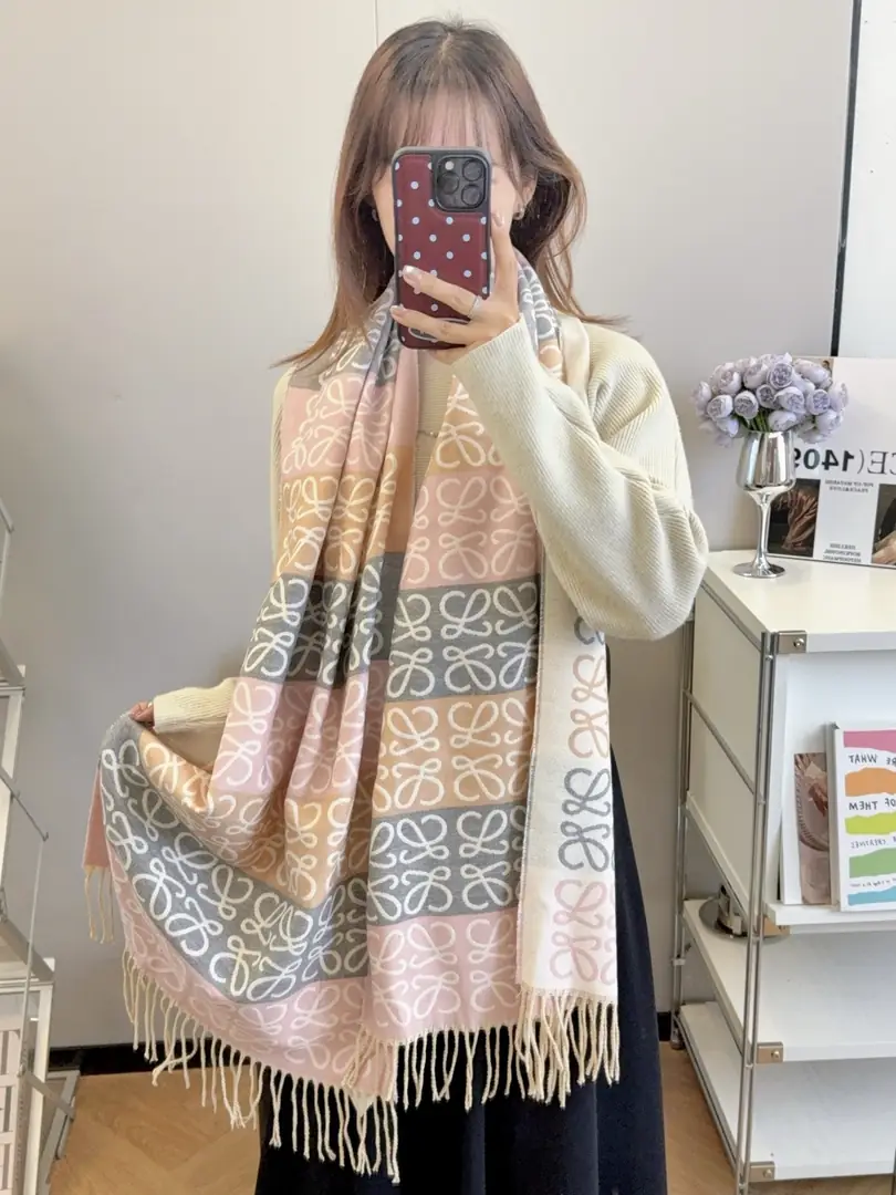 V2921-💴29.33$LOEWE gallery