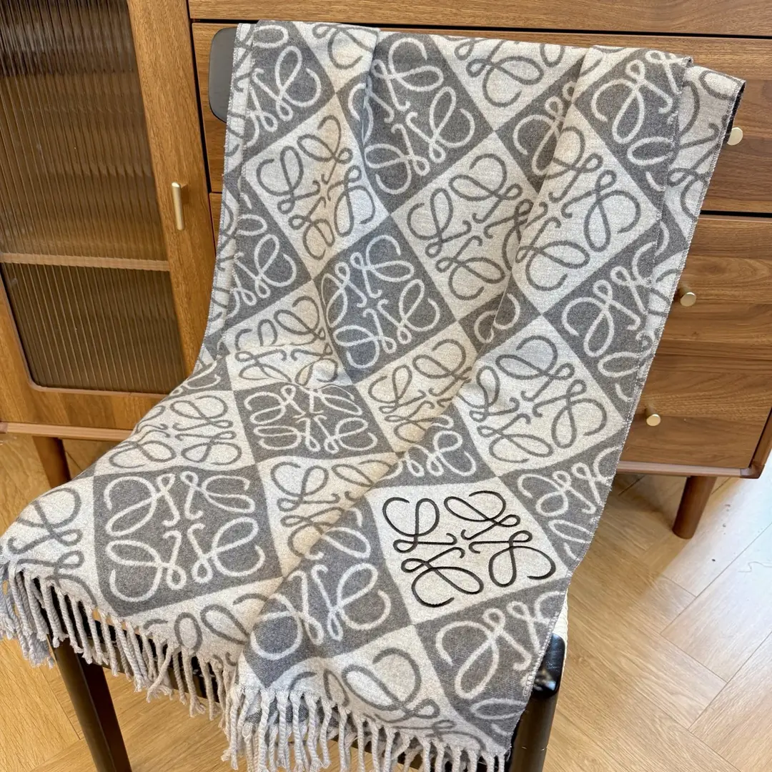 V2950-💴25.98$LOEWE gallery