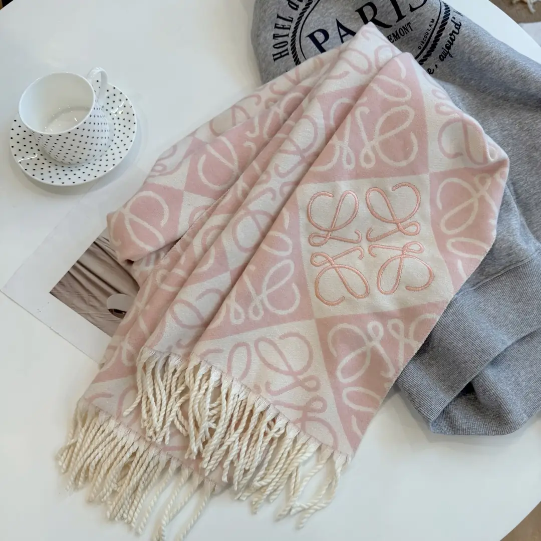 V2950-💴25.98$LOEWE gallery