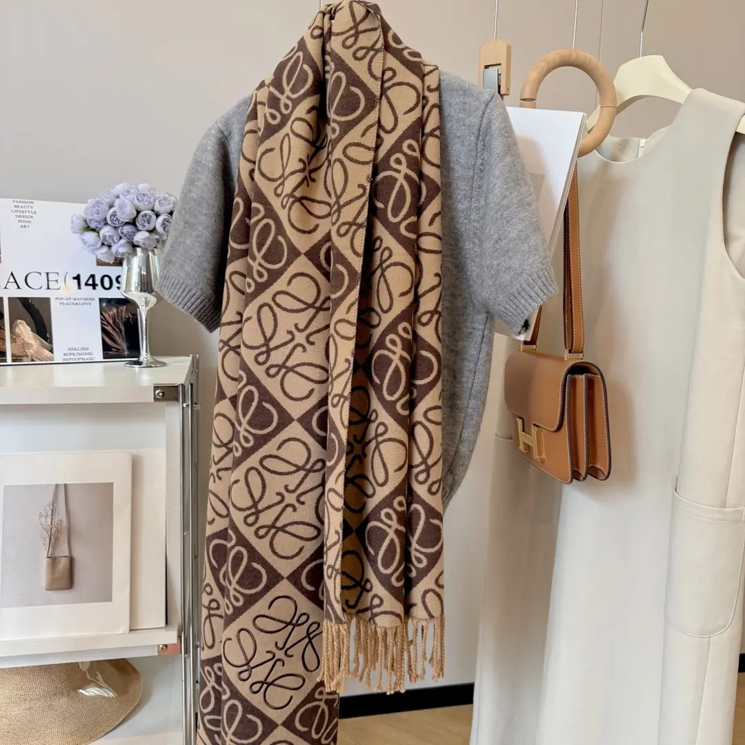 V2950-💴25.98$LOEWE gallery