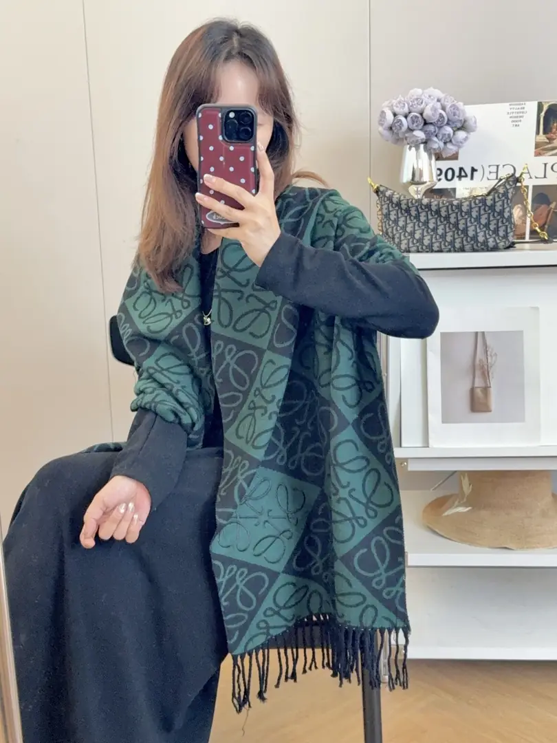 V2950-💴25.98$LOEWE gallery