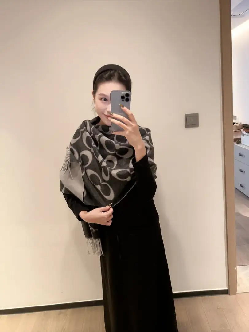 V2981-💴28.33$Coach gallery