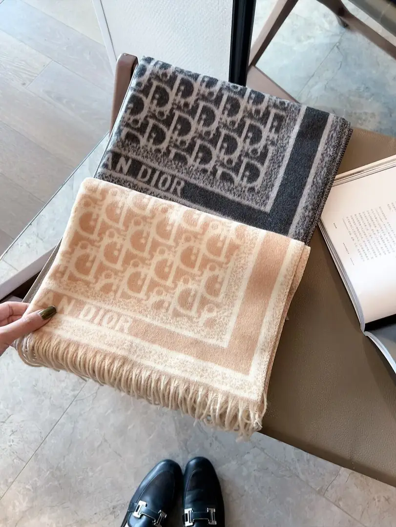 V2982-💴28.71$dr gallery