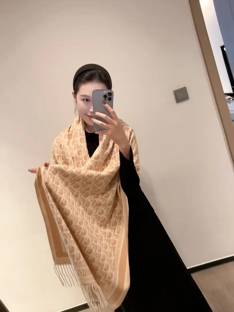 V2982-💴28.71$dr gallery