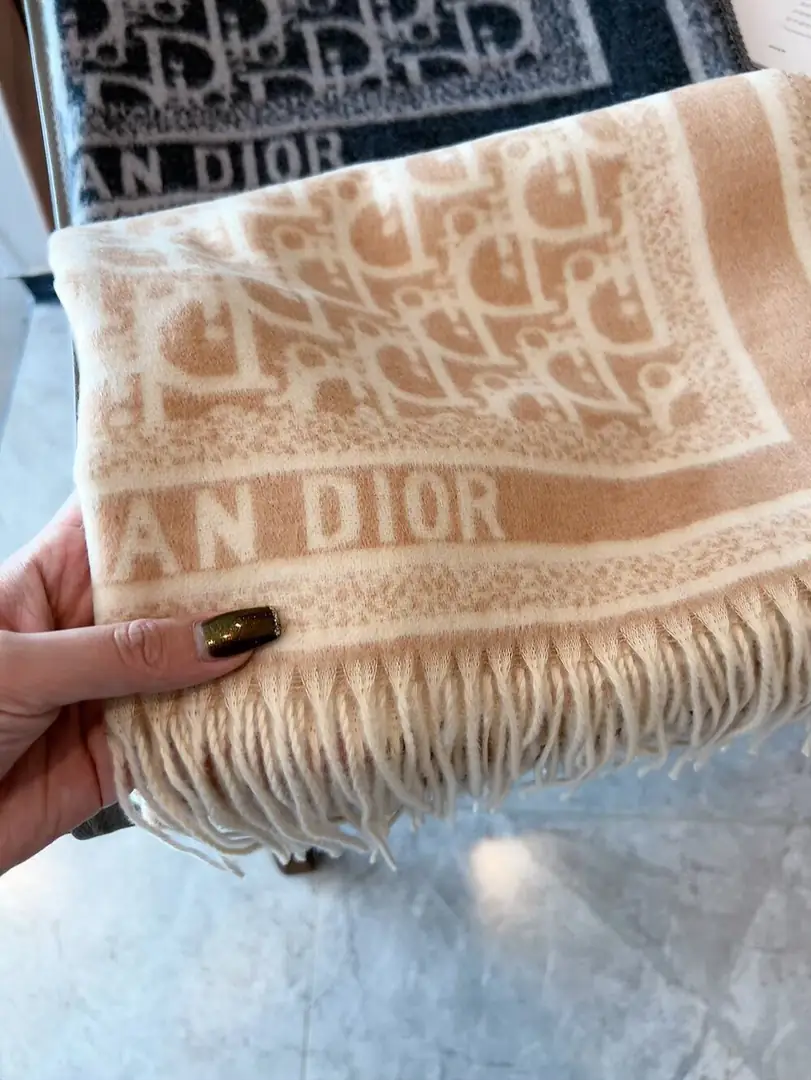 V2982-💴28.71$dr gallery