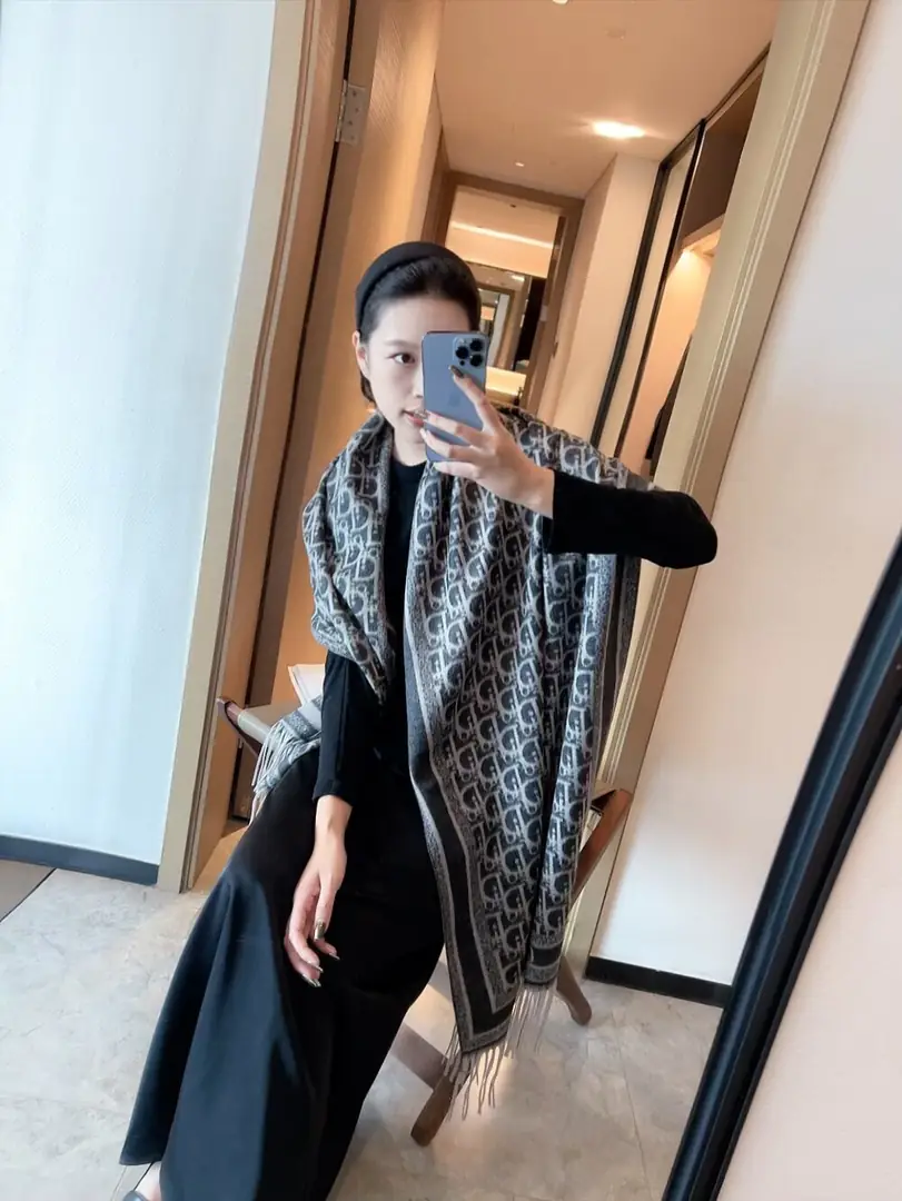 V2982-💴28.71$dr gallery