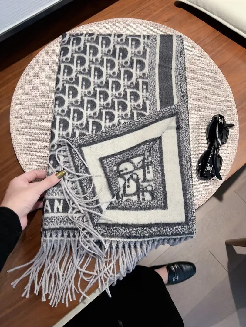 V2982-💴28.71$dr gallery