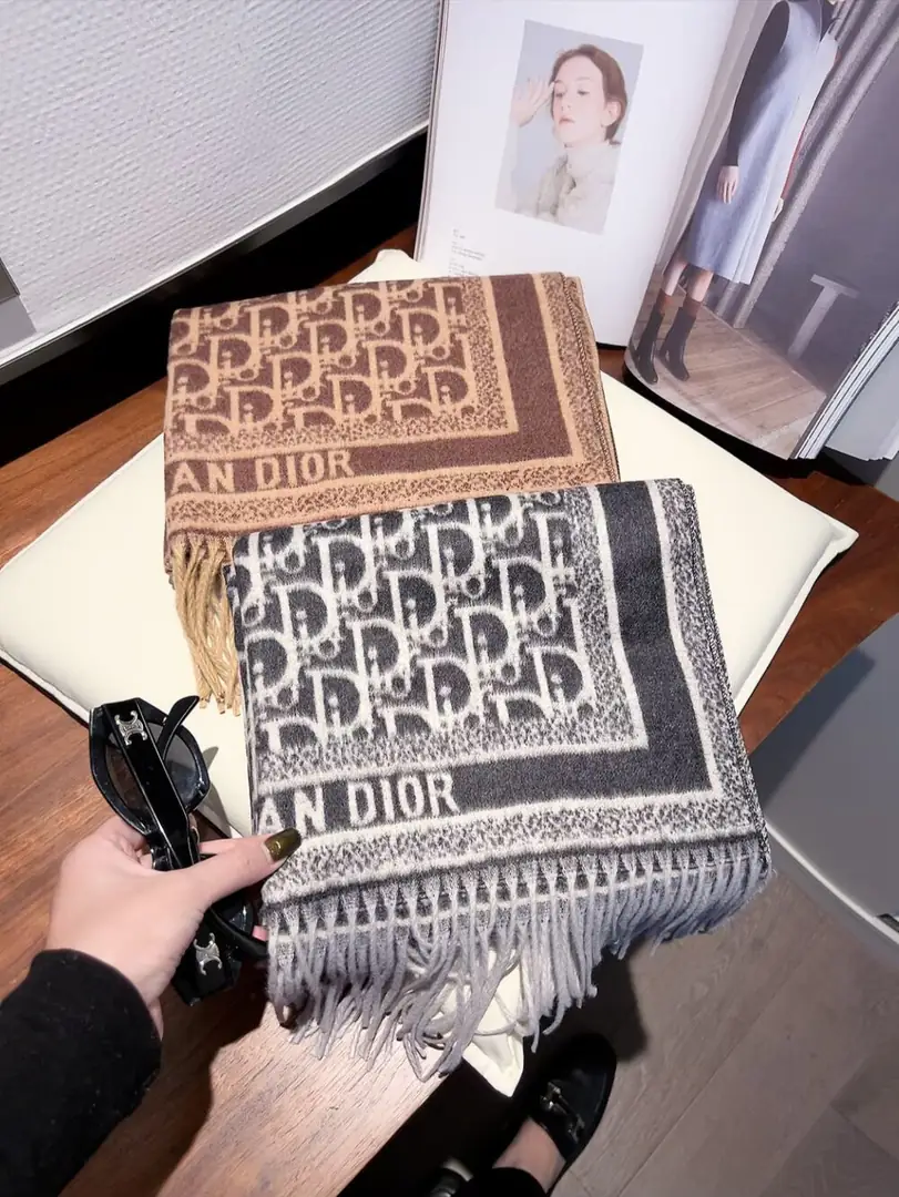 V2982-💴28.71$dr gallery