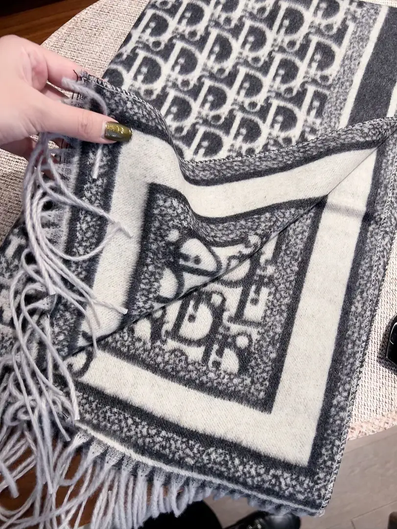 V2982-💴28.71$dr gallery