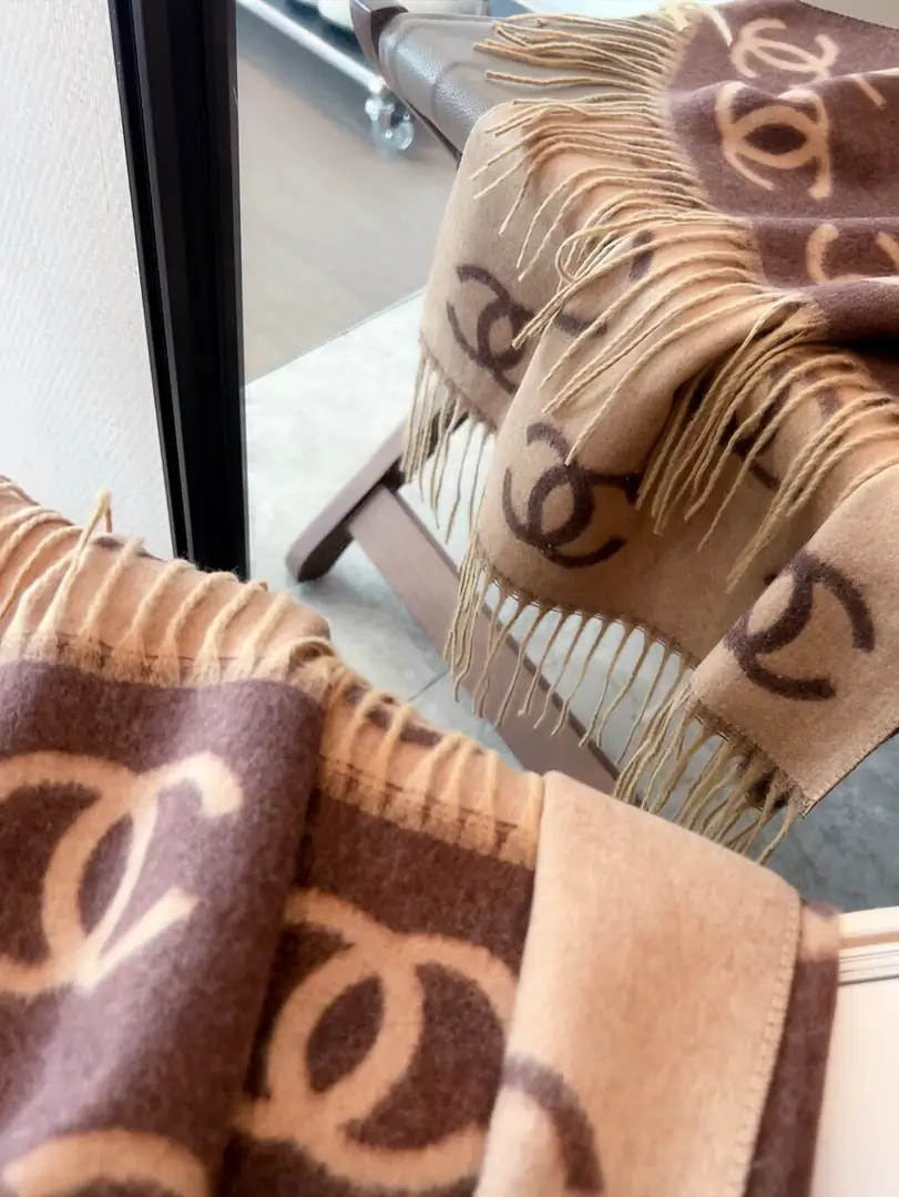 V2983-💴28.63$ch gallery