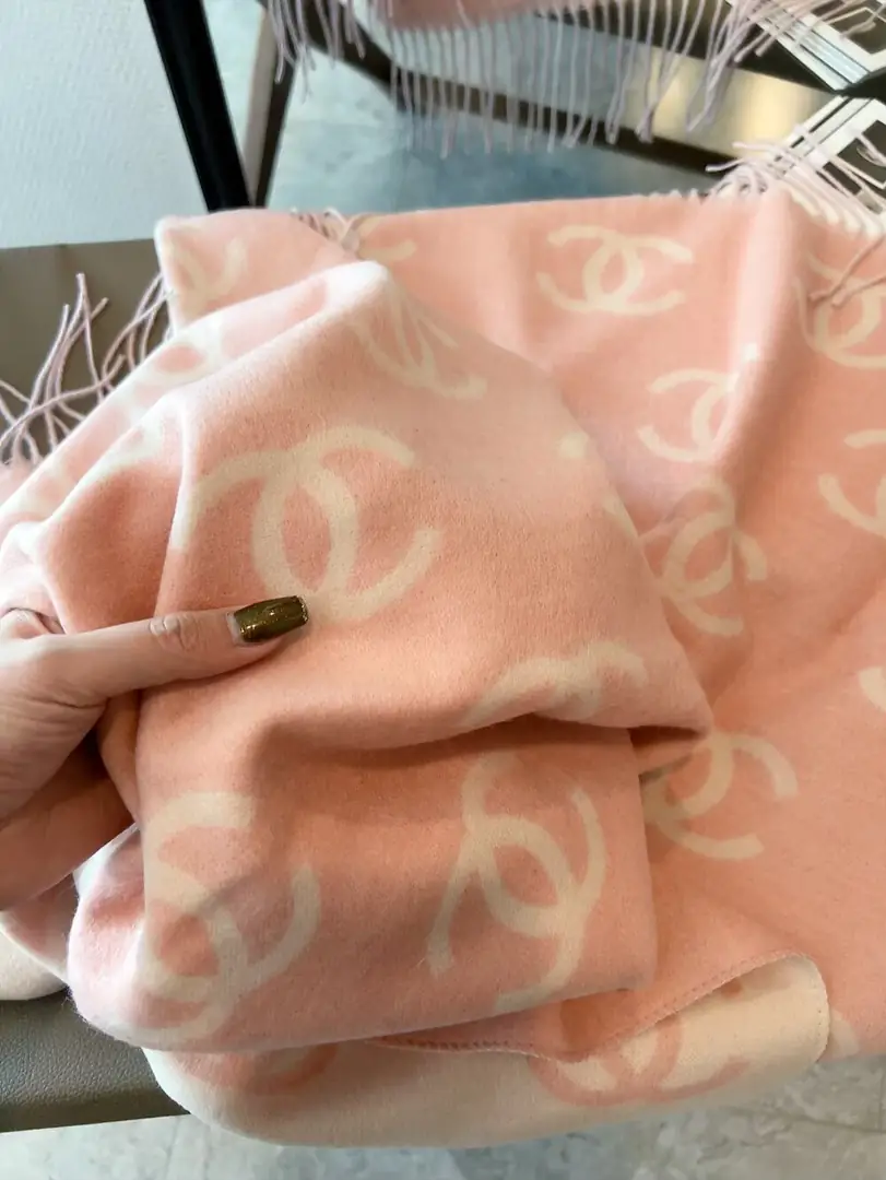 V2983-💴28.63$ch gallery