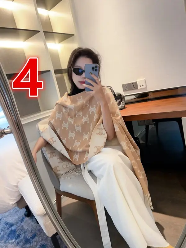 V2985-💴28.45$CELINE gallery