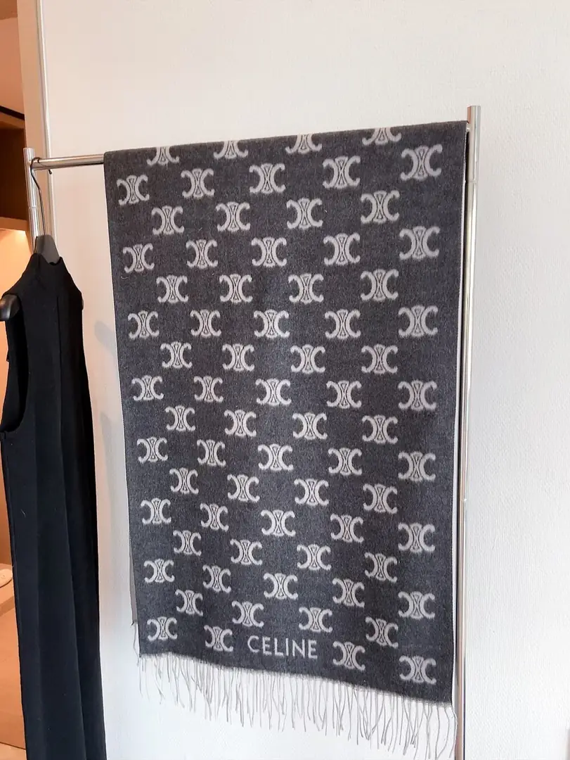 V2985-💴28.45$CELINE gallery