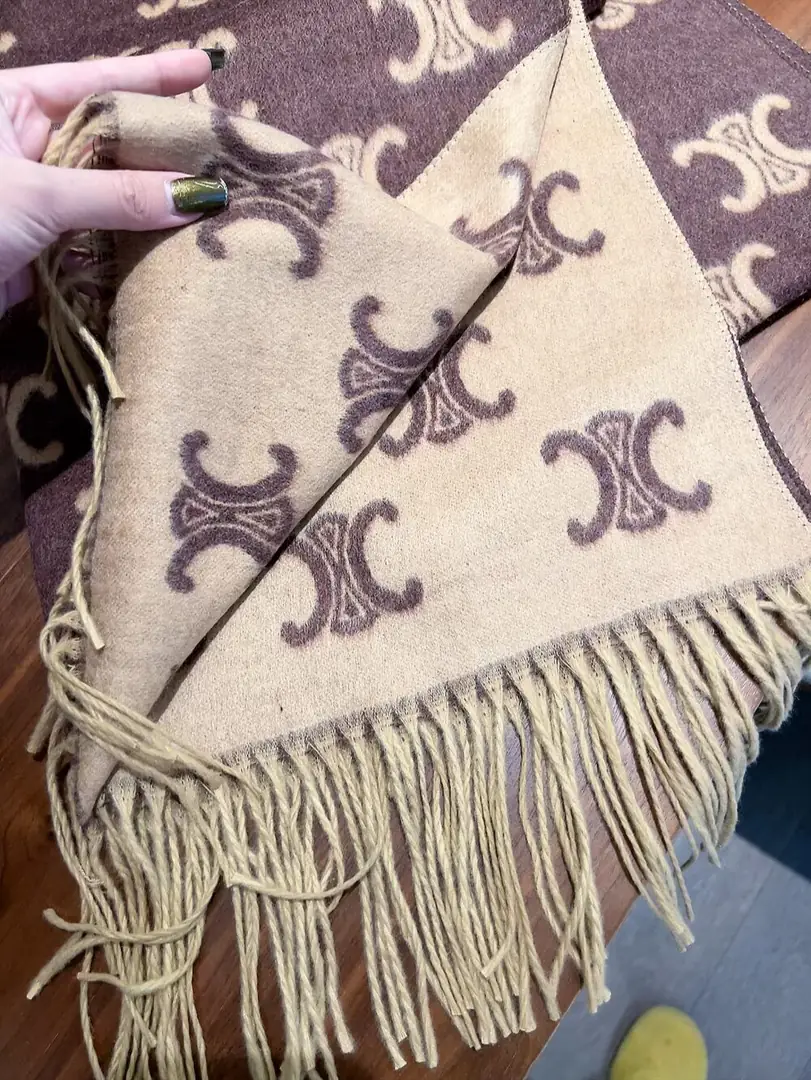 V2985-💴28.45$CELINE gallery