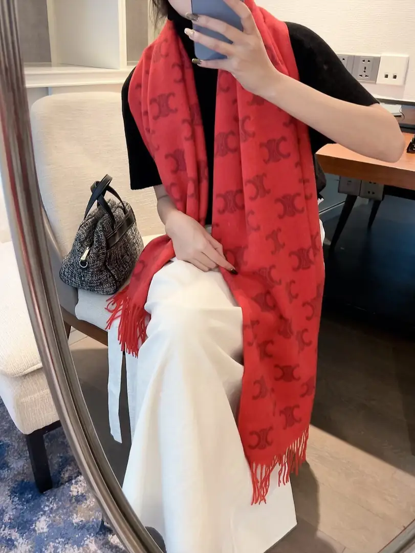 V2985-💴28.45$CELINE gallery