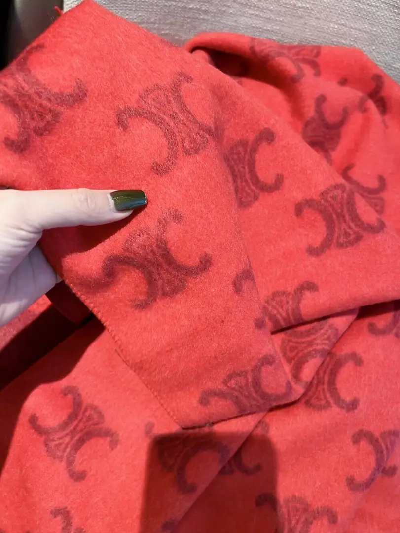 V2985-💴28.45$CELINE gallery