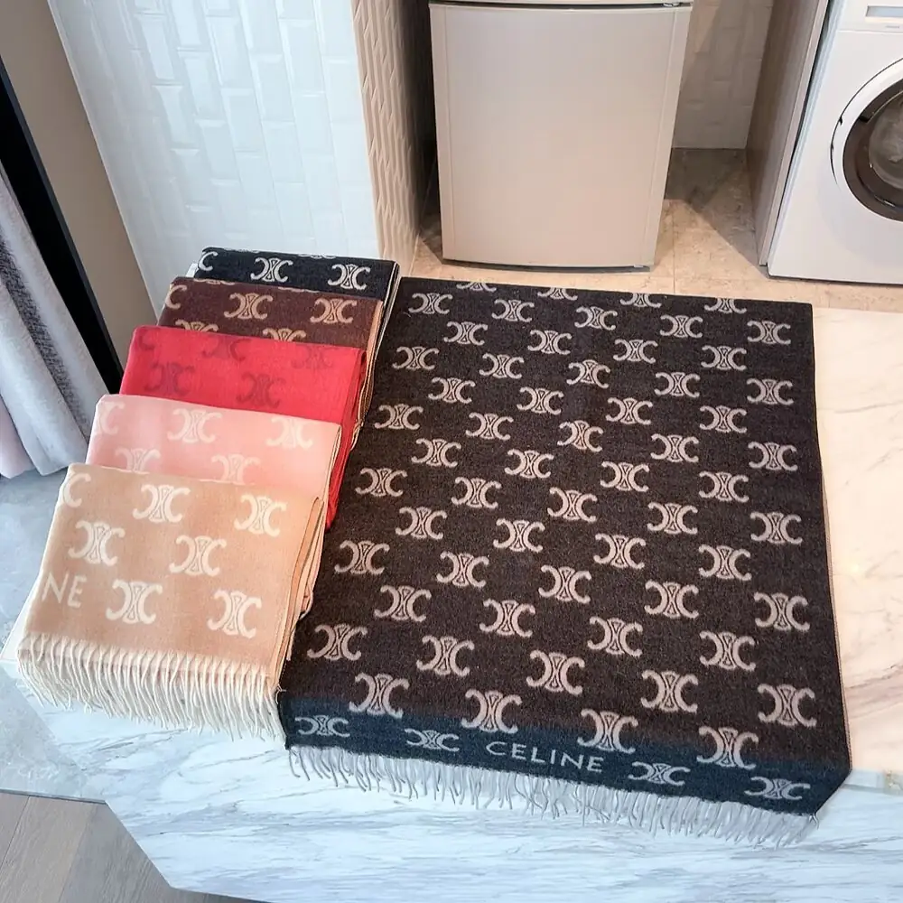 V2985-💴28.45$CELINE gallery