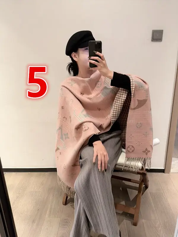 V2987-💴28.66$LV gallery