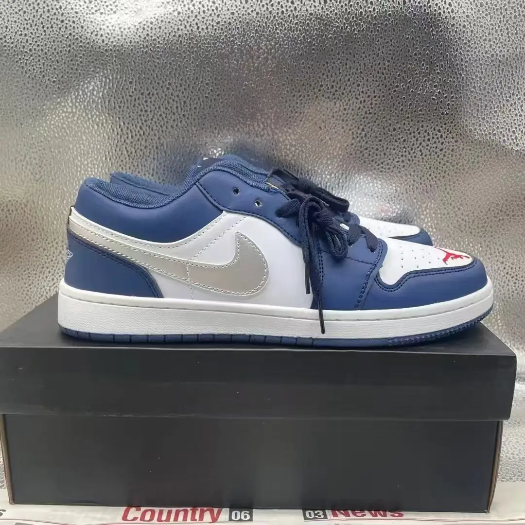 V2989-💴29.77$AJ1 gallery