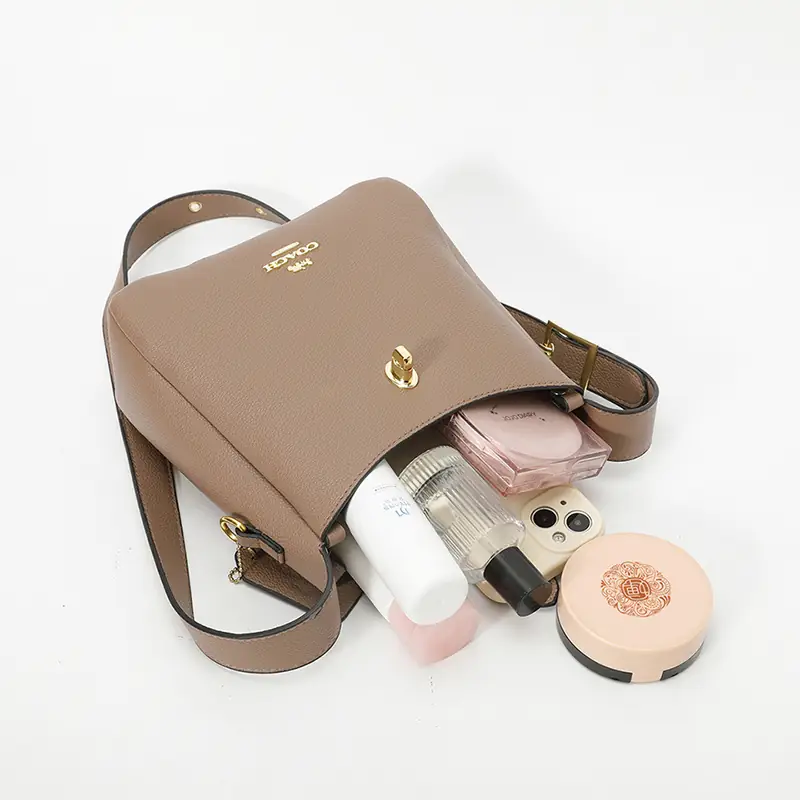 V2997-💴28.66$Coach gallery