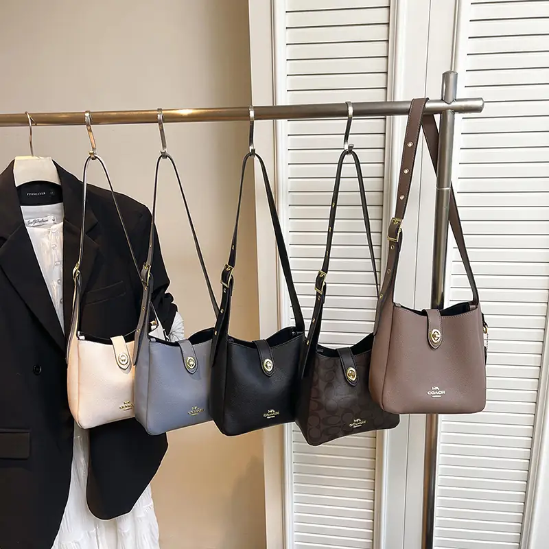 V2997-💴28.66$Coach gallery