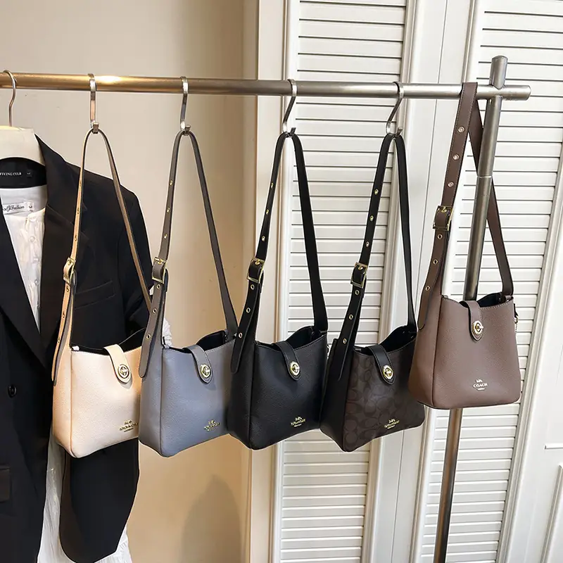 V2997-💴28.66$Coach gallery