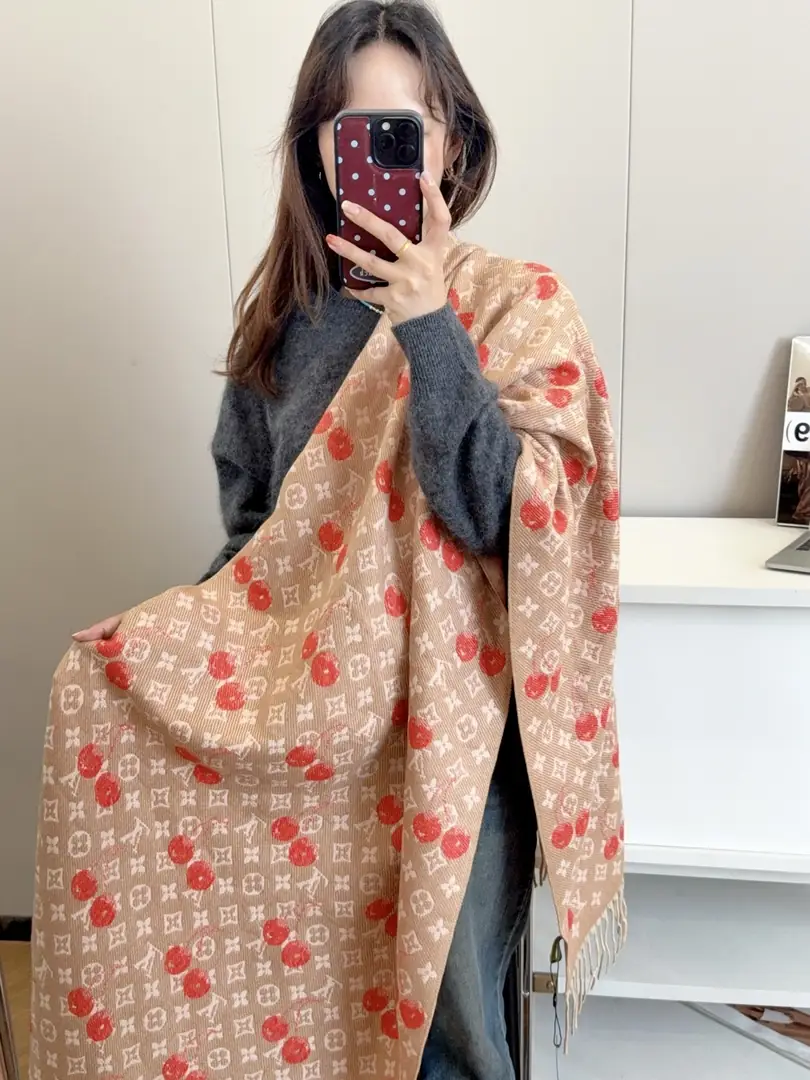 V3001-💴30.99$LV gallery