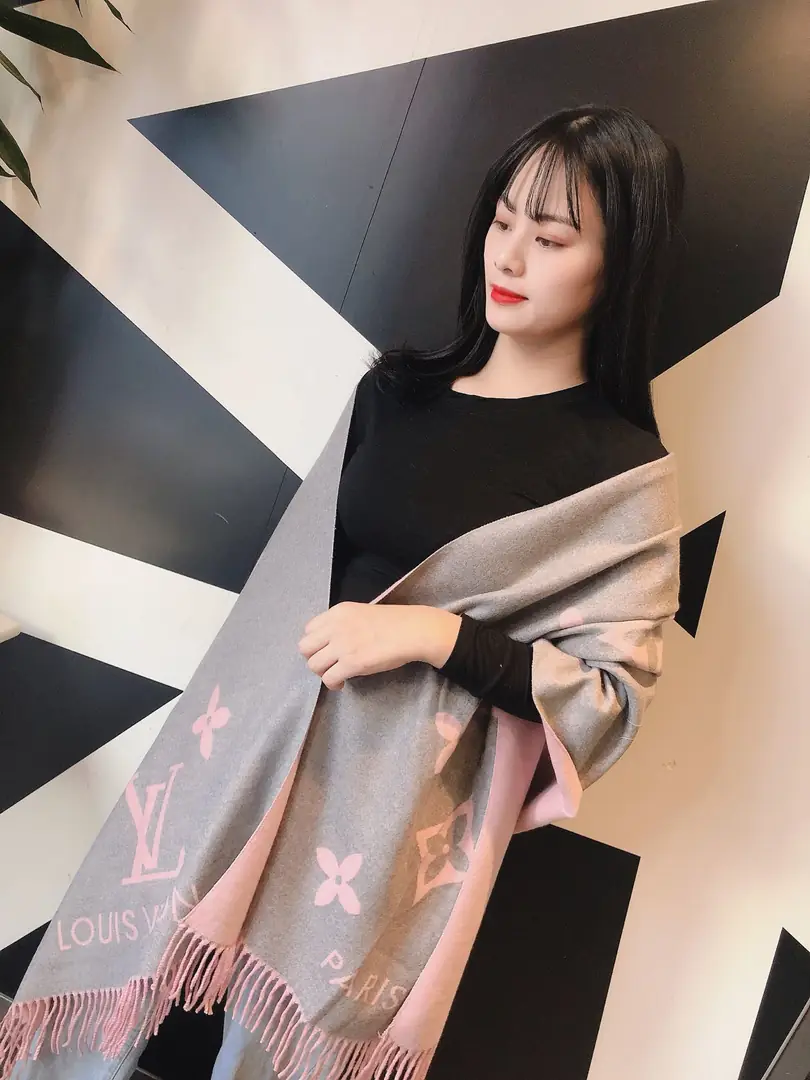 V3027-💴25.99$LV gallery