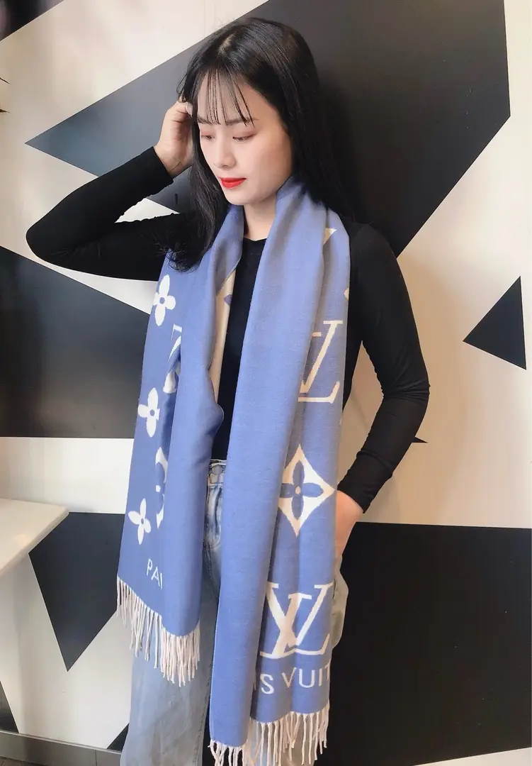 V3027-💴25.99$LV gallery