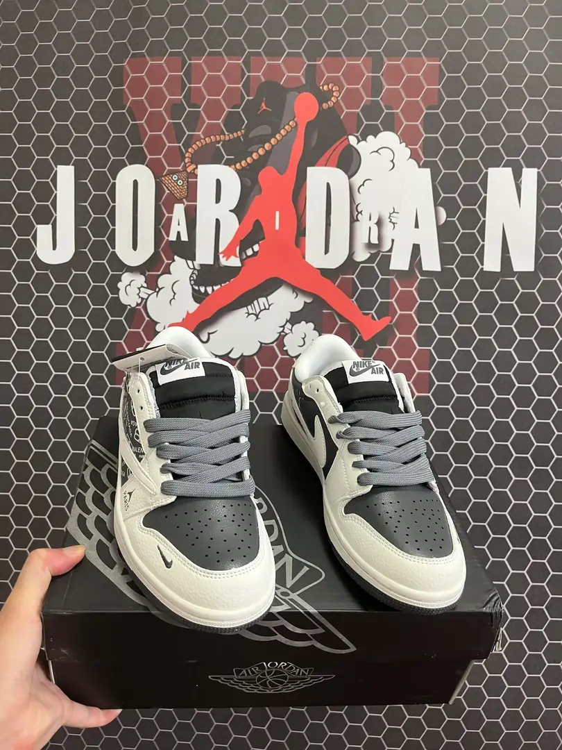 V3037-💴36.74$AJ gallery