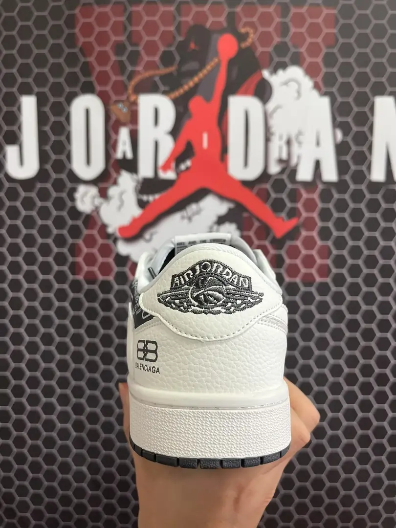 V3037-💴36.74$AJ gallery