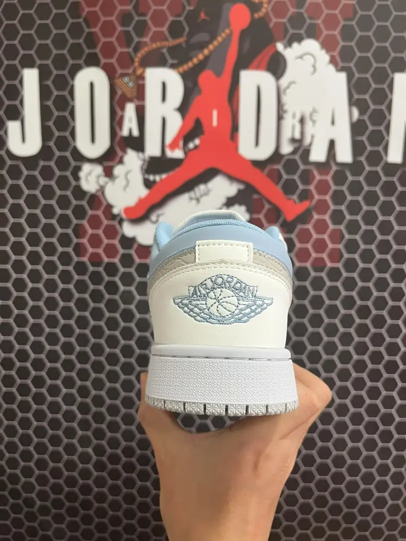 V3037-💴36.74$AJ gallery