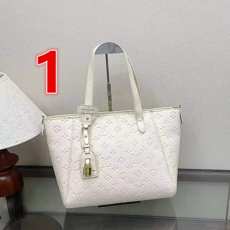 V3051-💴33.55$LV gallery